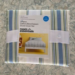 Room Essentials Striped Duvet Cover Set in Blue and Green